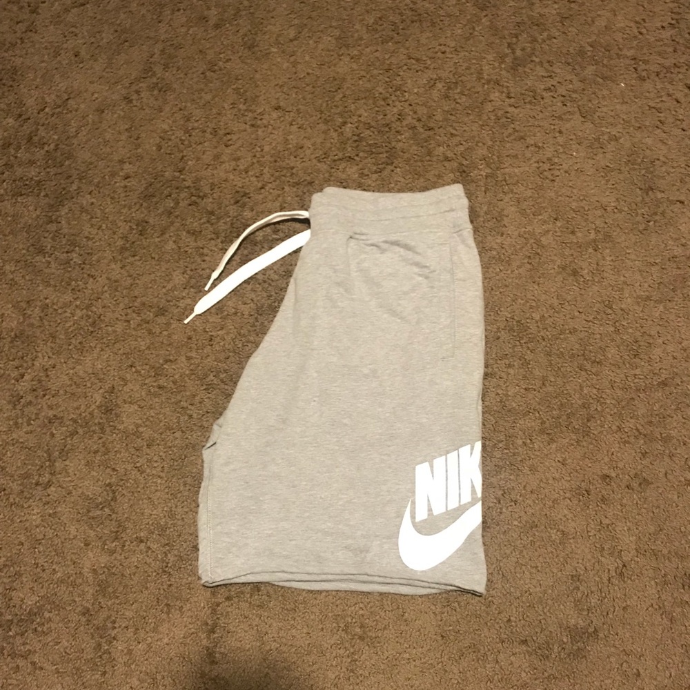 MENS NIKE SWEAT SHORTS